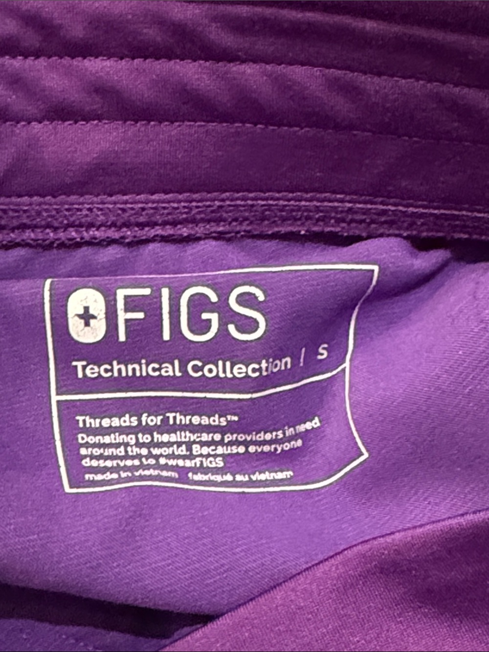 Figs V-Neck Medical Scrub Set Ultra Violet size S. - Picture 6 of 6